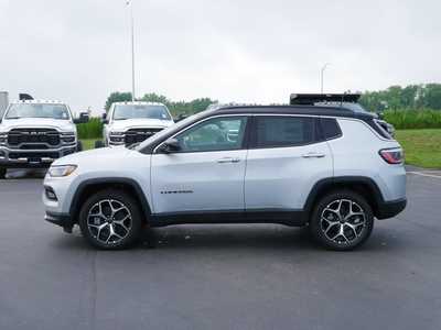 2025 Jeep Compass, $31693. Photo 3