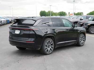 2025 Jeep Wagoneer, $49846. Photo 2