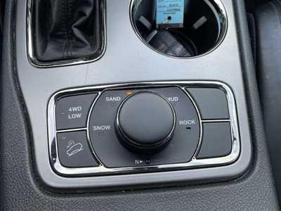 2020 Jeep Grand Cherokee, $23500. Photo 11