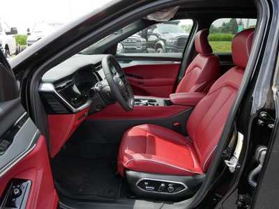 2025 Jeep Wagoneer, $49286. Photo 5
