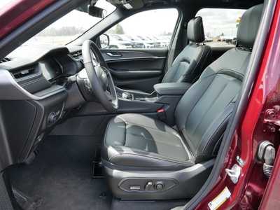 2025 Jeep Grand Cherokee, $47904. Photo 5