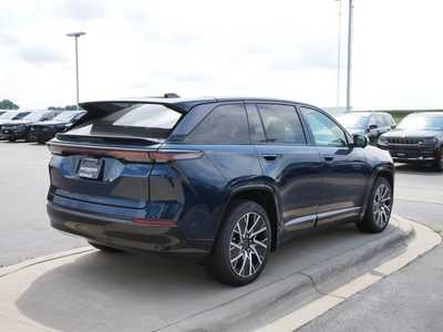 2025 Jeep Wagoneer, $45147. Photo 2