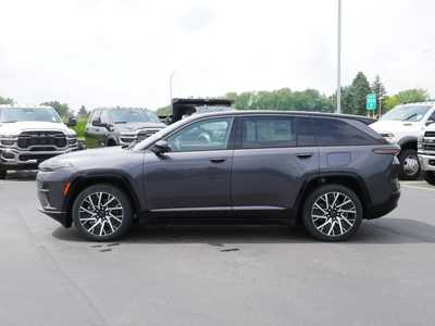 2025 Jeep Wagoneer, $43846. Photo 3