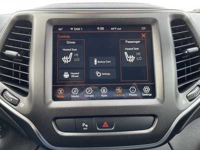 2020 Jeep Cherokee, $19500. Photo 6