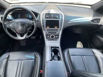 2017 Lincoln MKZ, $13000. Photo 4