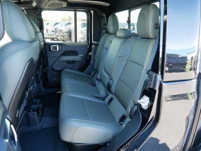 2025 Jeep Gladiator, $57401. Photo 6