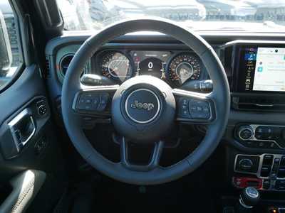 2025 Jeep Gladiator, $57401. Photo 9