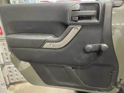 2015 Jeep Wrangler, $17500. Photo 11