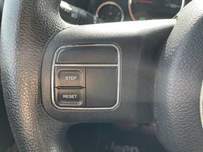 2015 Jeep Wrangler, $17500. Photo 9