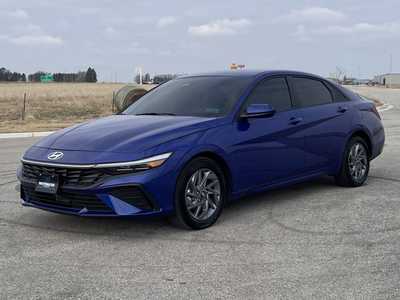 2024 Hyundai Elantra, $23500. Photo 2