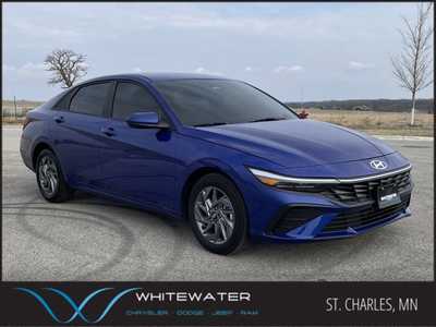 2024 Hyundai Elantra, $23500. Photo 1
