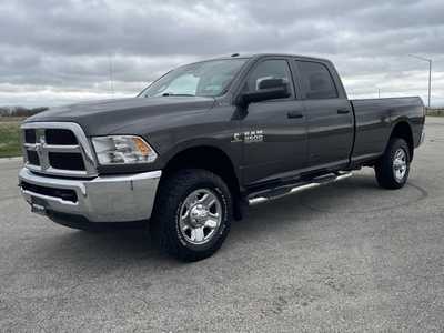 2016 RAM 2500 Crew Cab, $31000. Photo 2