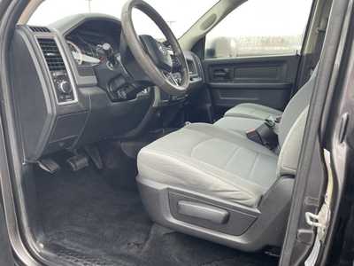 2016 RAM 2500 Crew Cab, $31000. Photo 3