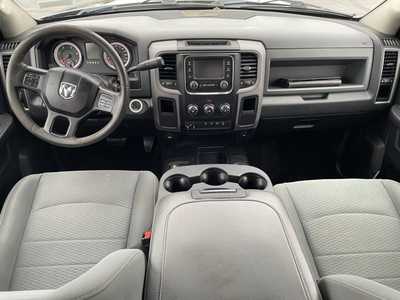 2016 RAM 2500 Crew Cab, $31000. Photo 4