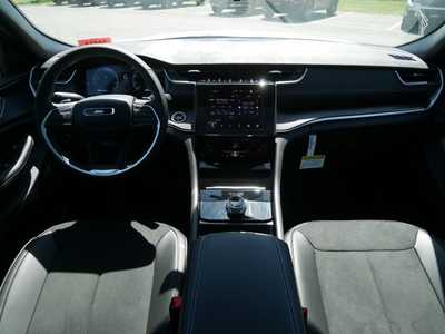 2025 Jeep Grand Cherokee, $43287. Photo 8
