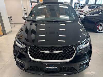 2025 Chrysler Pacifica, $48474. Photo 3