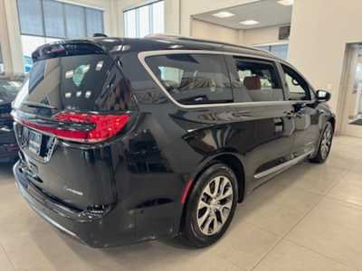 2025 Chrysler Pacifica, $48474. Photo 4