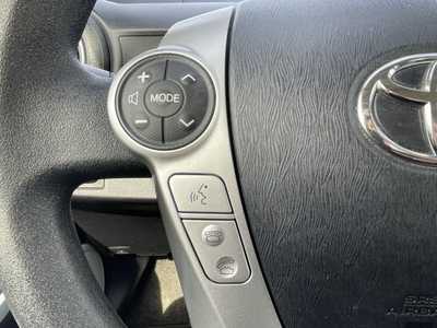 2013 Toyota Prius, $11500. Photo 10