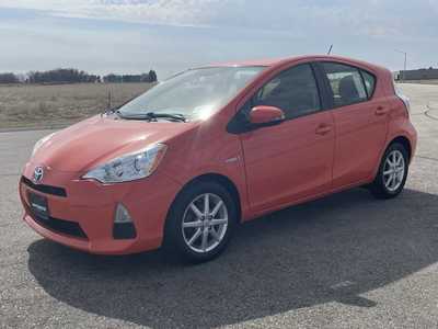2013 Toyota Prius, $11500. Photo 2