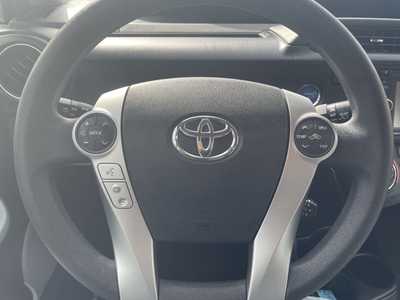 2013 Toyota Prius, $11500. Photo 9