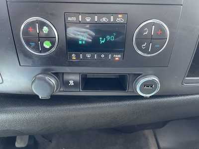 2011 GMC 1500 Crew Cab, $11500. Photo 6