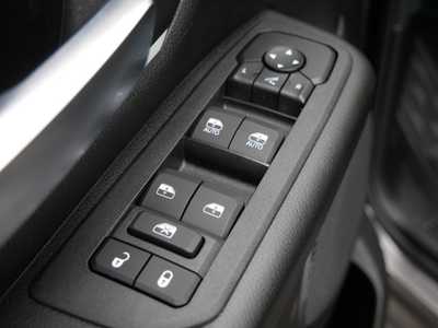 2025 RAM 1500 Crew Cab, $47112. Photo 6