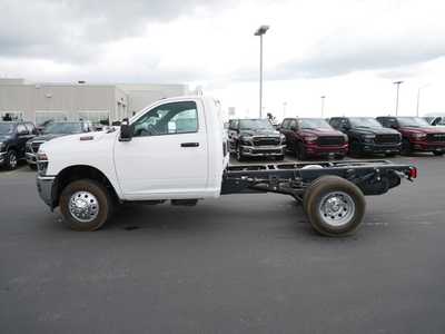 2025 RAM 3500 Crew Cab, $53116. Photo 3