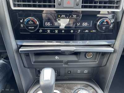 2021 Nissan Armada, $39000. Photo 9