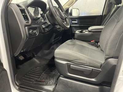 2019 RAM 3500 Crew Cab, $37500. Photo 3