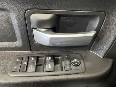 2019 RAM 3500 Crew Cab, $37500. Photo 6