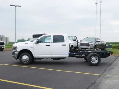 2025 RAM 3500 Crew Cab, $64155. Photo 3