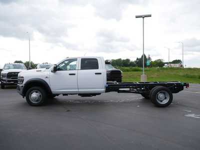 2025 RAM 5500 Crew Cab, $76595. Photo 3