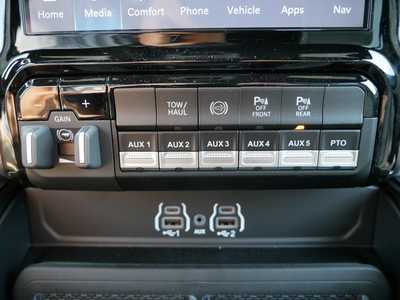 2025 RAM 3500 Crew Cab, $71341. Photo 10