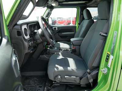 2025 Jeep Wrangler, $1. Photo 5
