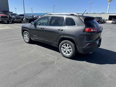 2016 Jeep Cherokee, $11000. Photo 3