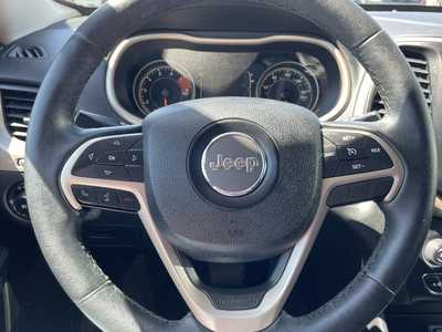 2016 Jeep Cherokee, $9500. Photo 9