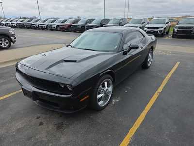 2016 Dodge Challenger, $25500. Photo 2