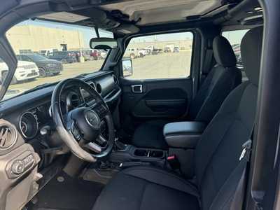 2022 Jeep Wrangler, $30000. Photo 8