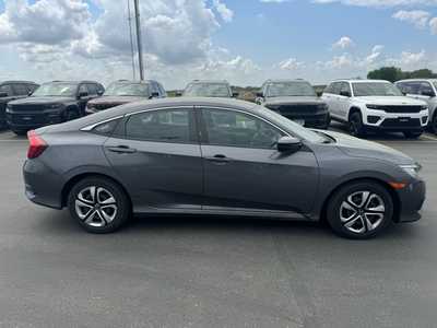 2018 Honda Civic, $18500. Photo 2