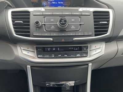 2015 Honda Accord, $9000. Photo 7
