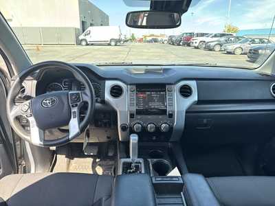 2019 Toyota Tundra Crew Cab, $38500. Photo 3