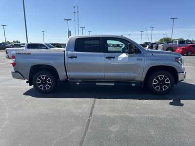 2019 Toyota Tundra Crew Cab, $38500. Photo 9