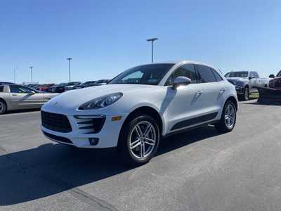 2015 Porsche Macan, $15500. Photo 2