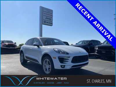 2015 Porsche Macan, $15500. Photo 1