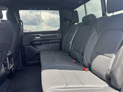 2019 RAM 1500 Crew Cab, $31500. Photo 11
