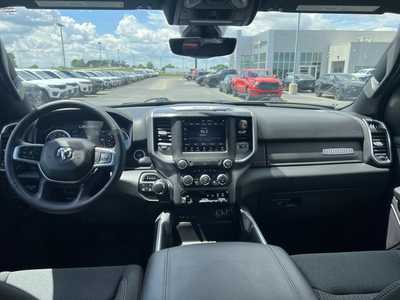 2019 RAM 1500 Crew Cab, $31500. Photo 3