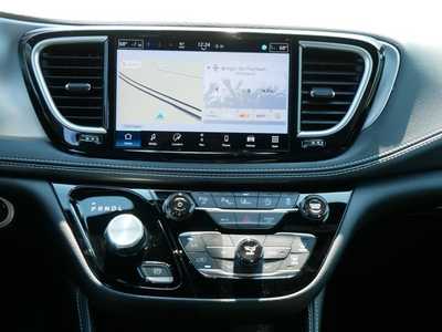 2025 Chrysler Pacifica, $54802. Photo 10