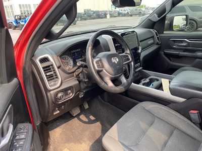 2020 RAM 1500 Crew Cab, $30500. Photo 3