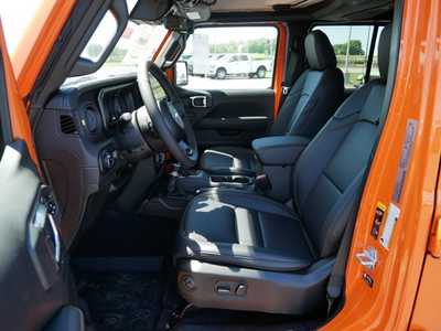 2025 Jeep Gladiator, $45164. Photo 6