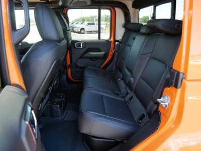 2025 Jeep Gladiator, $45164. Photo 7